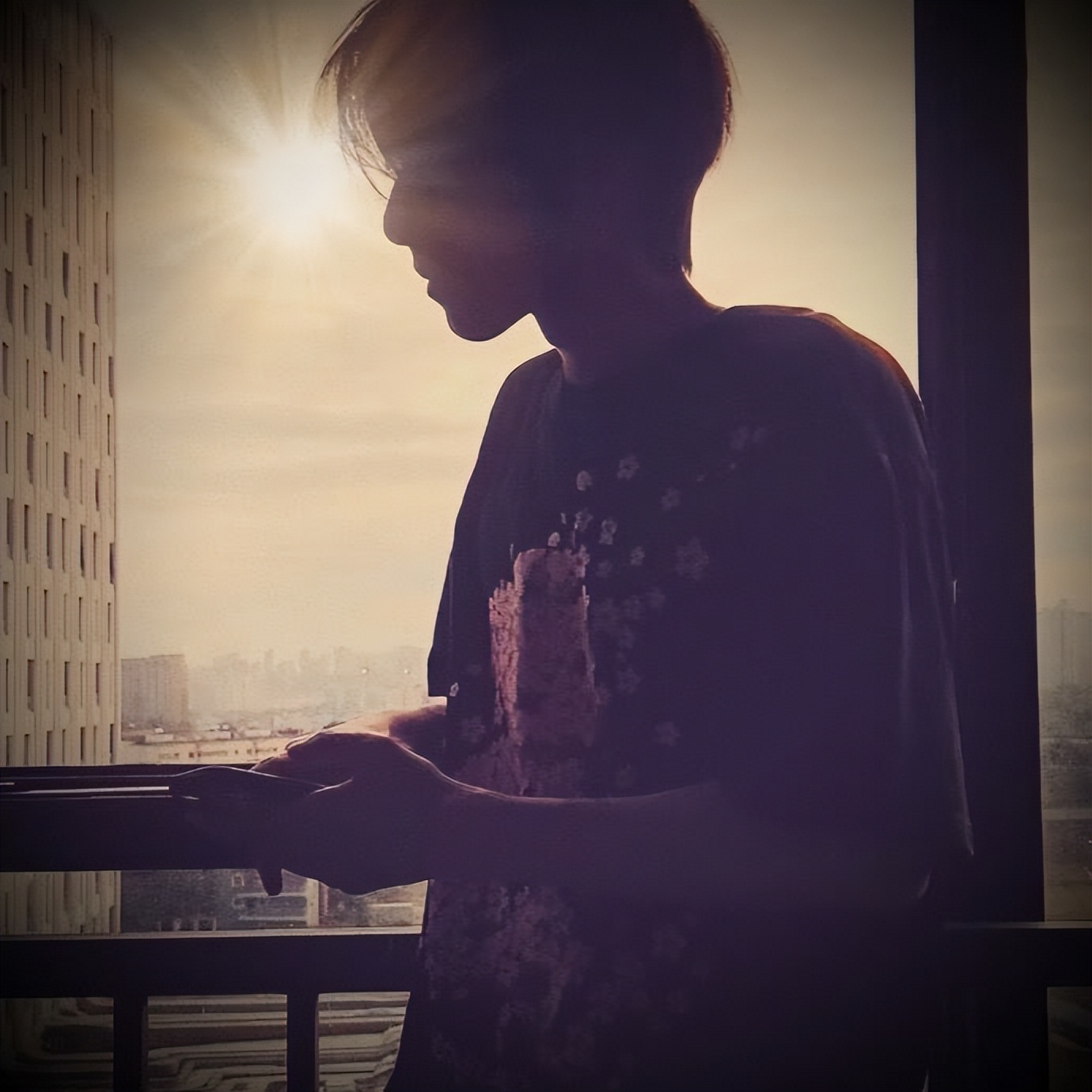 氛围感男生头像真人戴耳机,氛围感男生头像成熟稳重高清