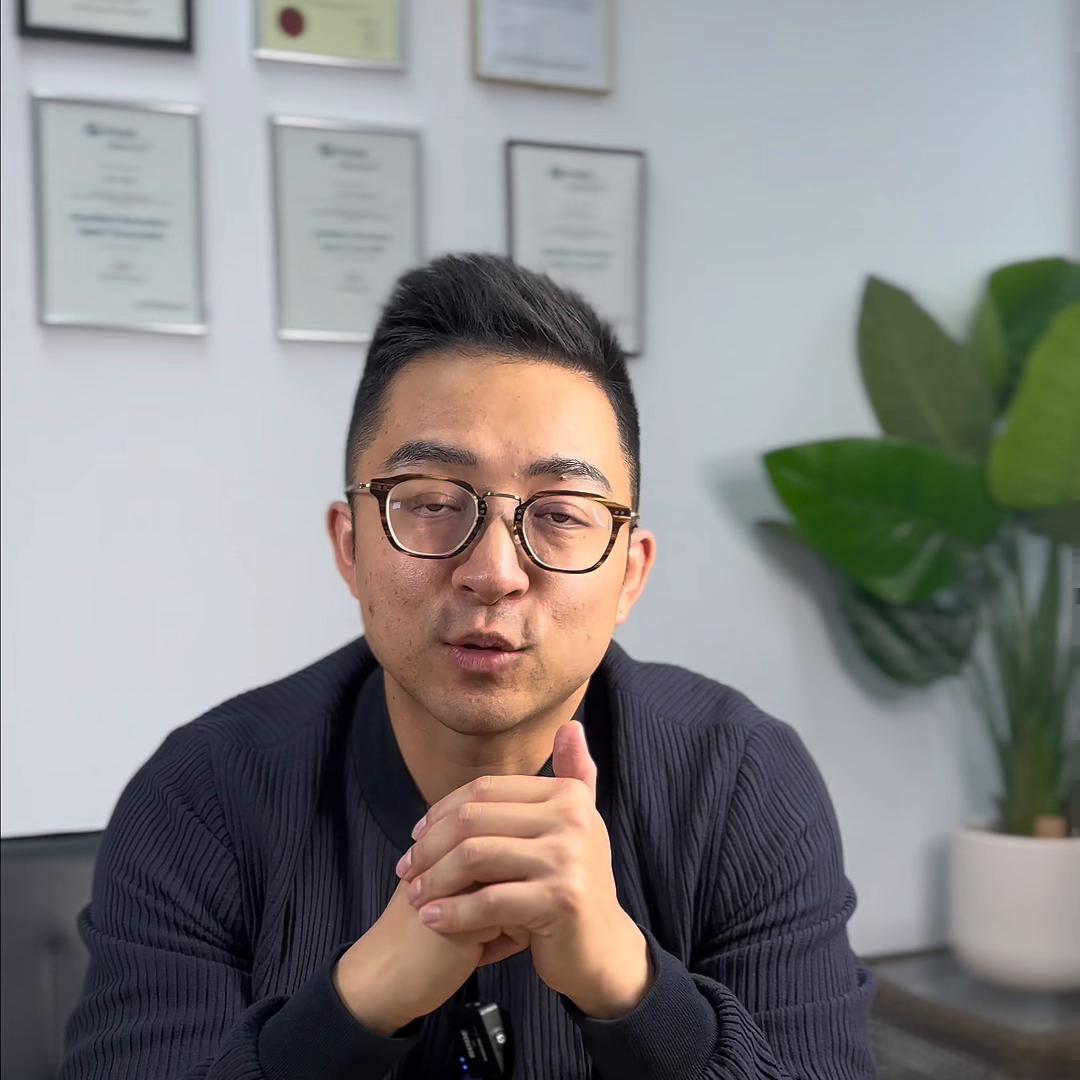 澳洲杨姐最新事件,澳洲小哥野外求生全部视频