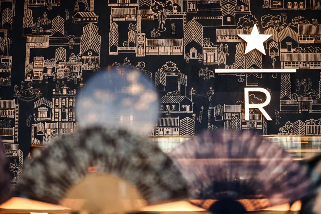 中国首家星巴克“共享办公店”开业，可以到星巴克“打卡上班”了