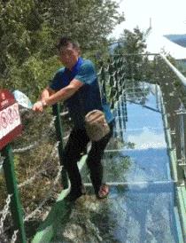 “车间女孩约我去她宿舍玩，这时候应该干点什么？”哈哈哈