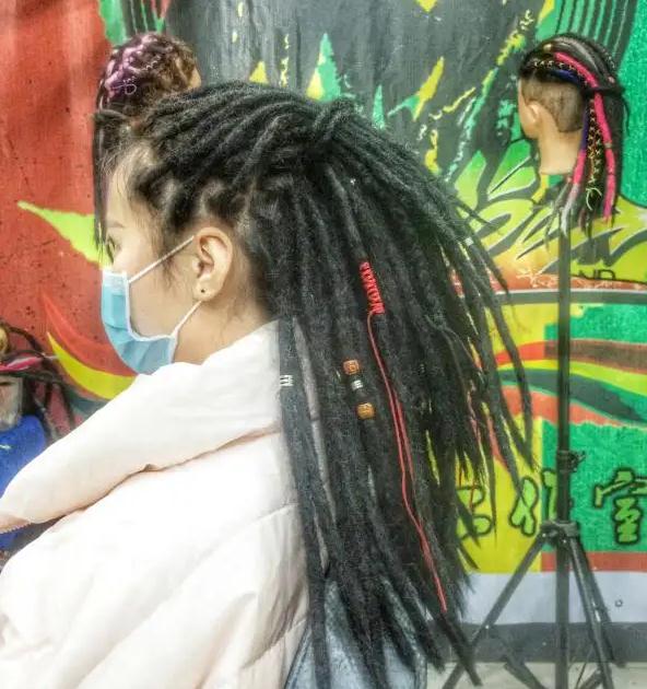 非洲黑姑娘身无分文来到中国，两年后赚了几百万，她是如何做到的