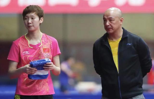 国乒教练肖战家庭成员,国乒教练肖战的真实年龄