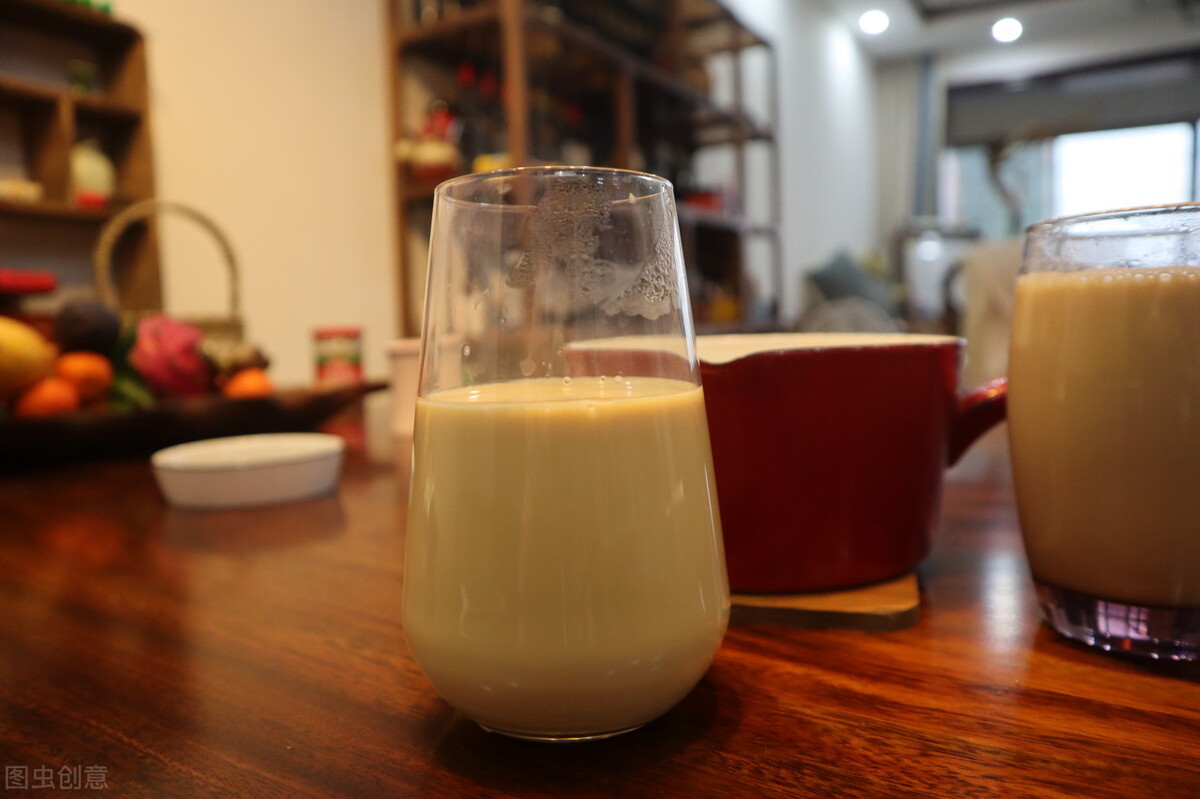 奶茶怎么做好喝又简单不用电,奶茶不用机器的都怎么做