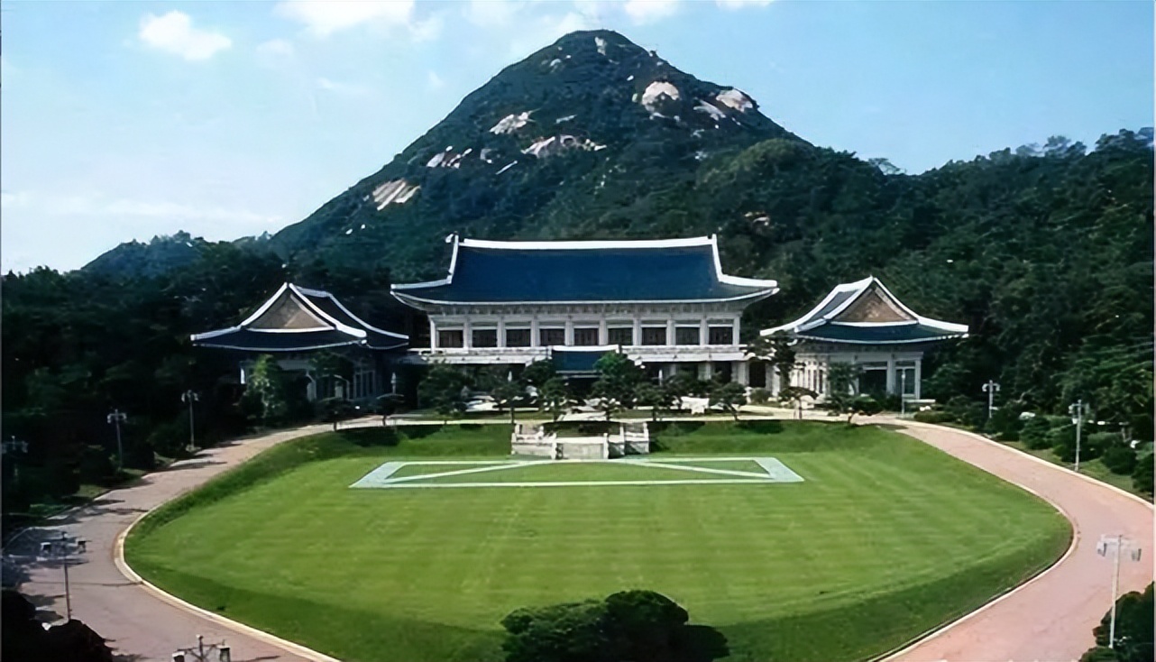 韩国总统无法善终的原因,韩国总统府青瓦台风水