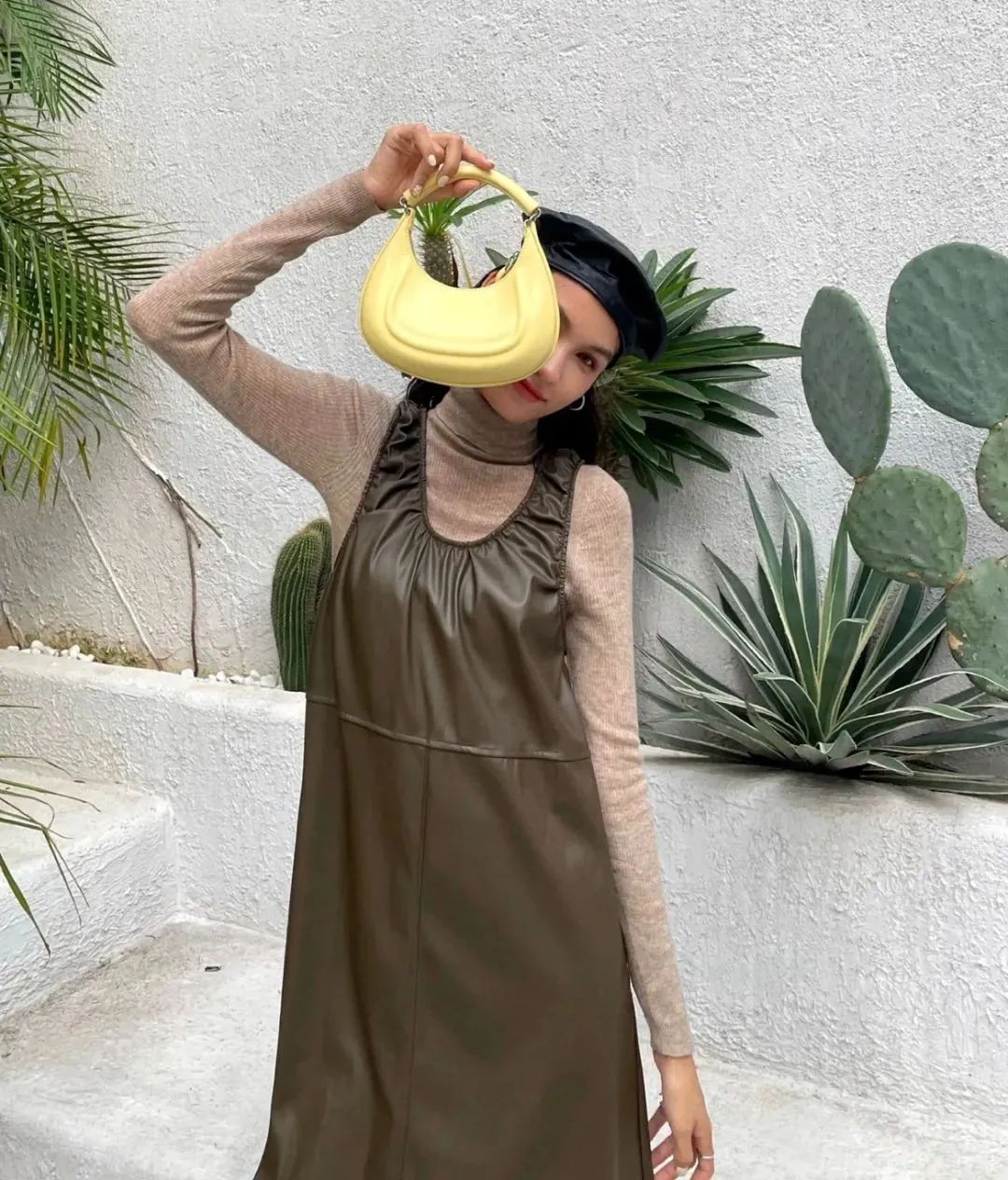 为什么我劝女生买便宜的包包？