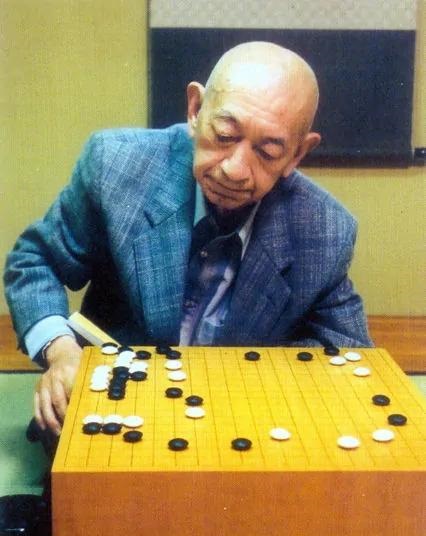 纪念棋圣吴清源诞辰106周年,围棋大师吴清源的纪念日