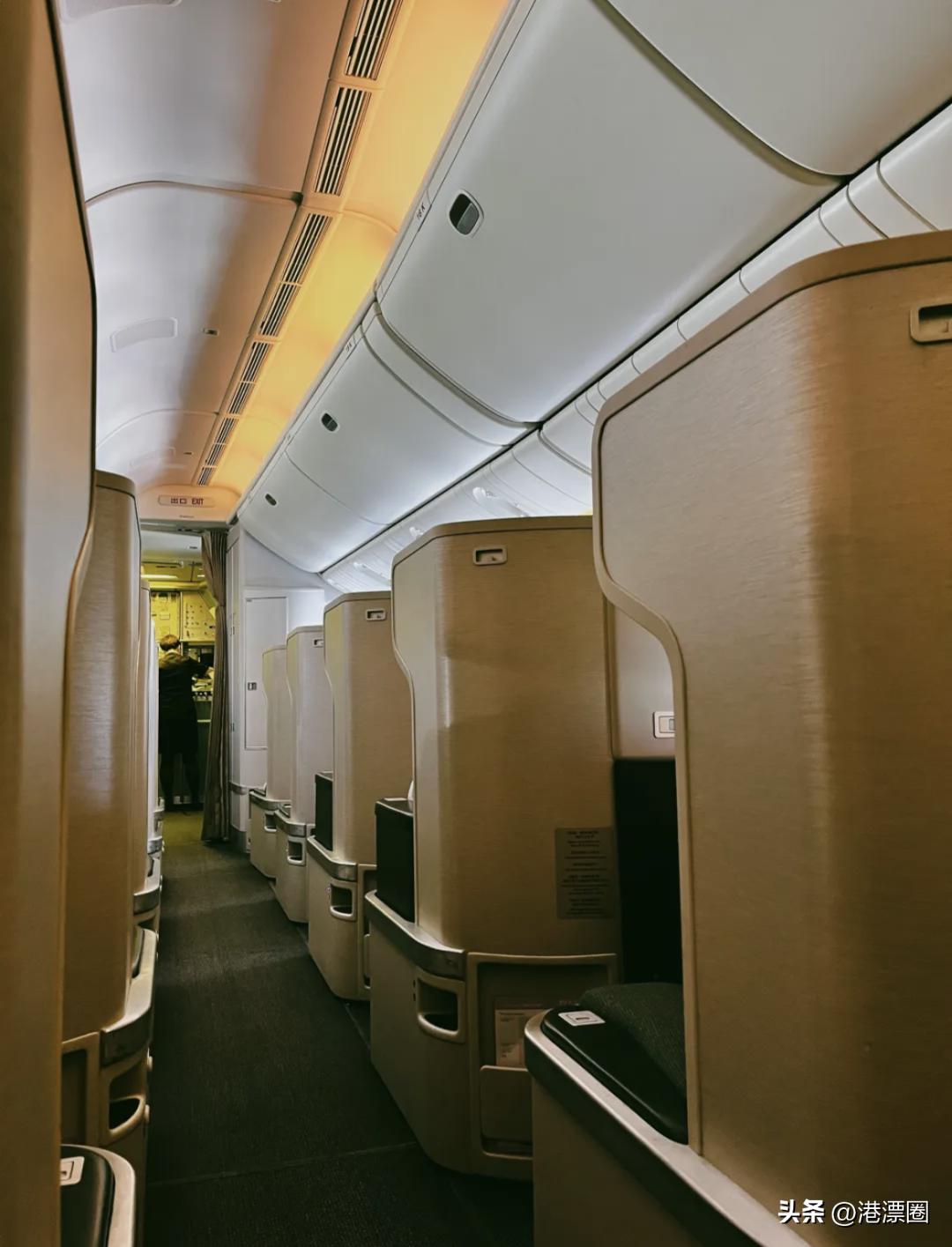 国泰航空空姐机舱,国泰航空空姐头等舱小视频