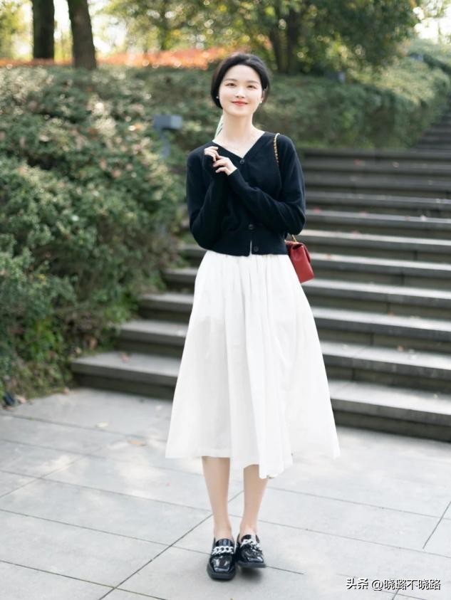 适合女生穿的运动鞋既好看又舒服,好看又好穿搭的女生运动鞋