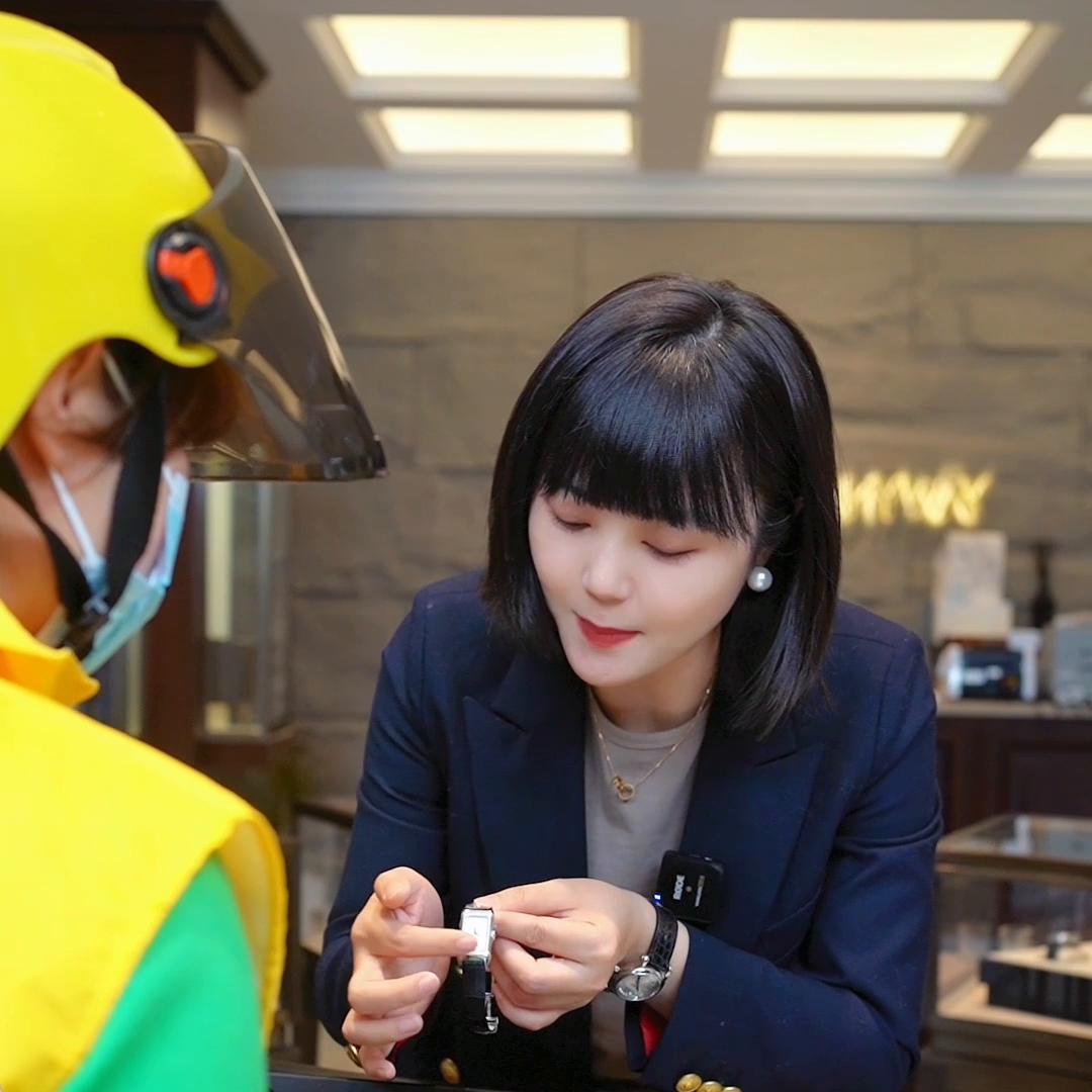 外卖大姐上门送餐,外卖大姐送外卖