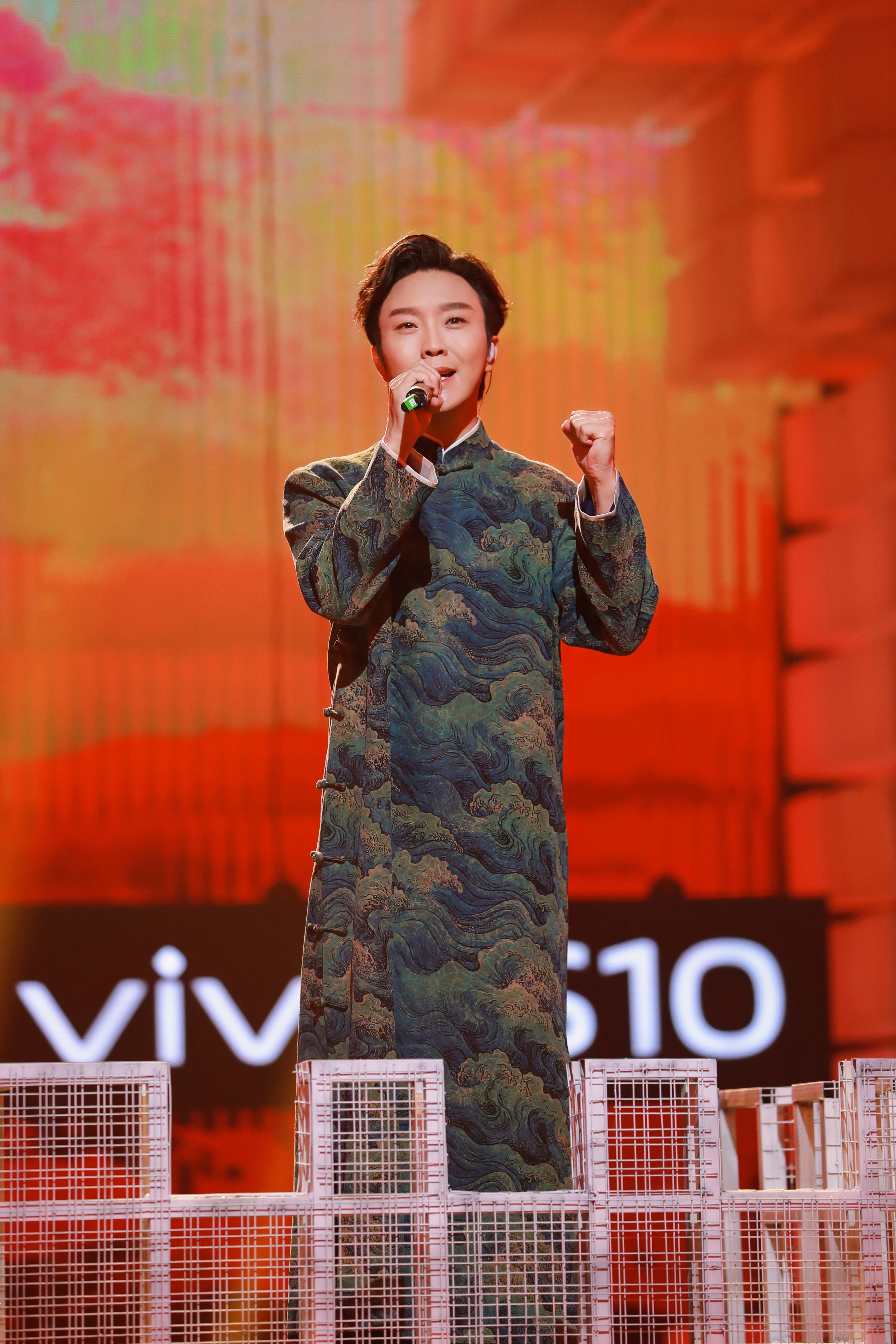 李玉刚经历过哪些事,李玉刚经历了什么