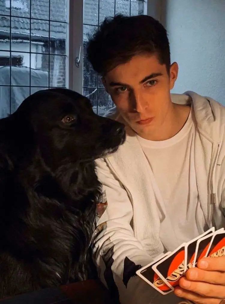 巴舒亚伊世界杯搞笑,巴舒亚伊美甲