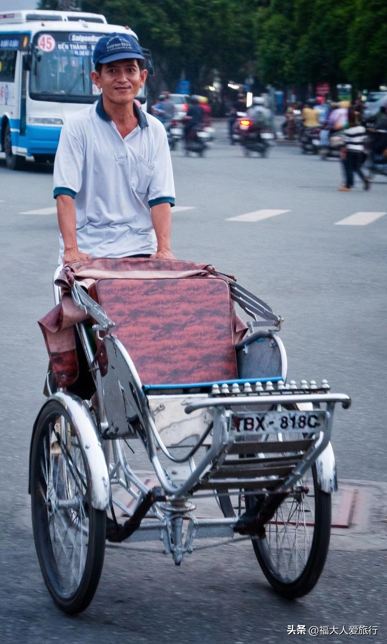 越南那些怪，见怪不要怪：房子一道缝，绿盔很高尚，奥黛更养眼