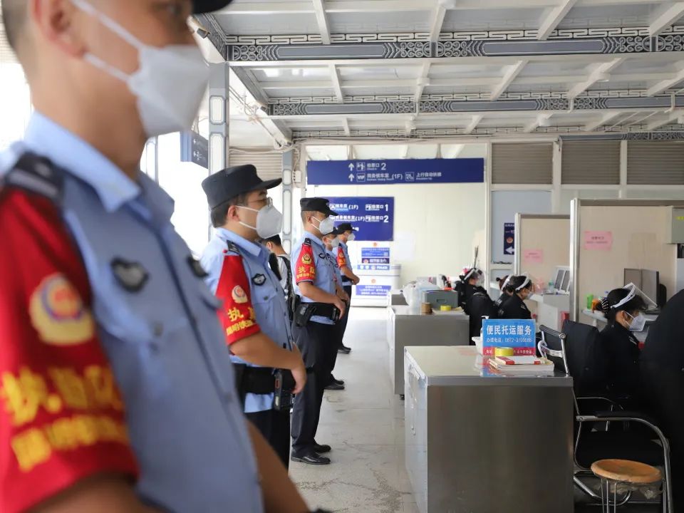 昆铁警方最近发生的事,昆明警方百日行动再建新功