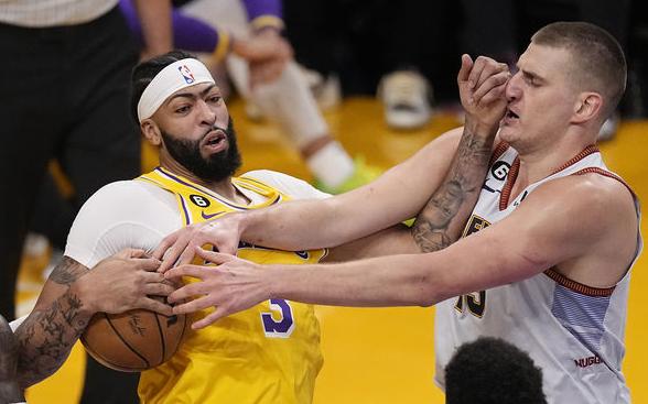 詹姆斯和戴维斯对抗2019赛季,詹姆斯和戴维斯对抗2018赛季