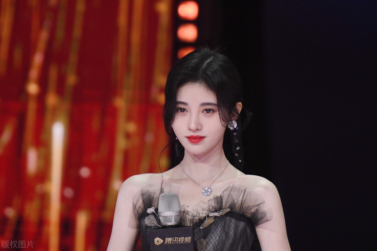 特别想知道男人爱一个女人,很想知道男生真心喜欢一个人