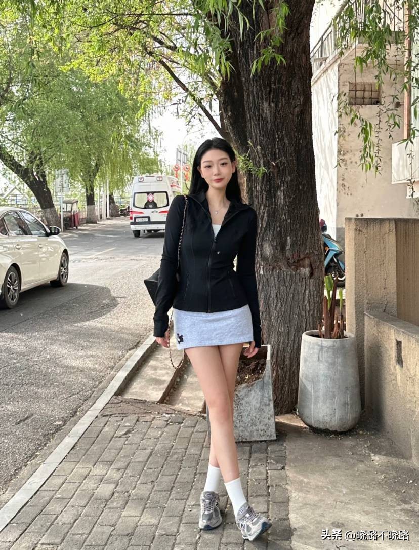 显瘦瑜伽服穿搭教程,瑜伽服套装短裙时尚最新款