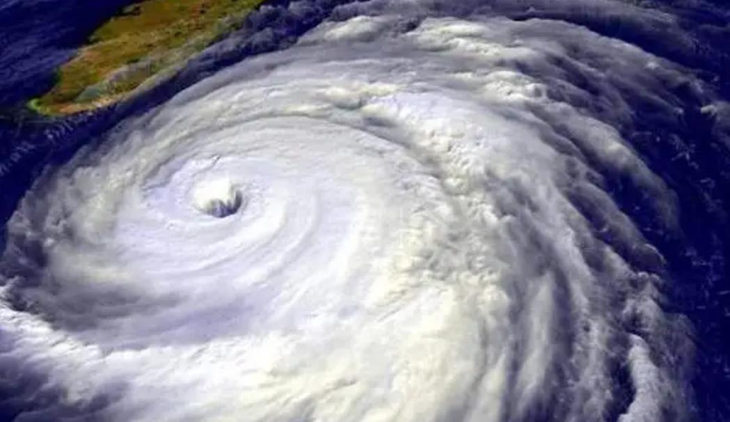 进行了100多年的沥青滴漏实验,沥青滴漏实验滴落瞬间