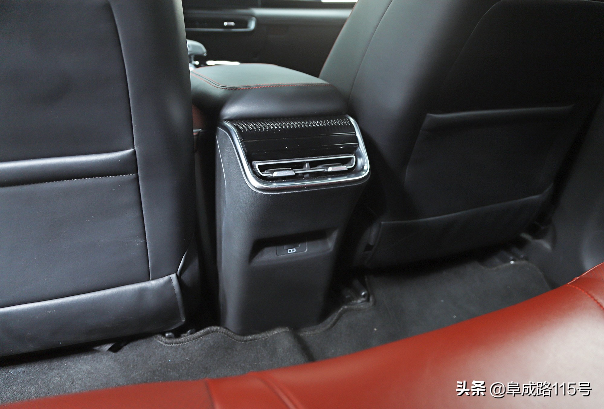 电子后视镜、鸿蒙OS车机这台叫魔方的北京特产有秘密