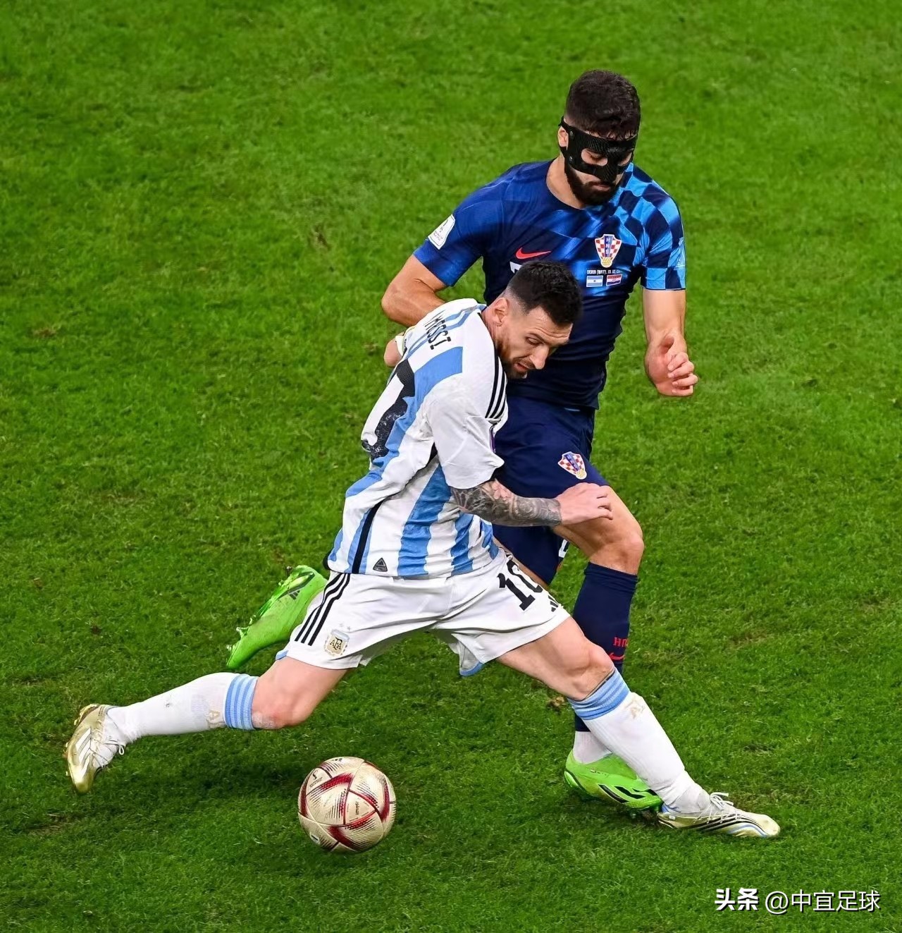 瓜迪奥拉终于用上三后卫,瓜迪奥拉为什么让斯通斯打中场