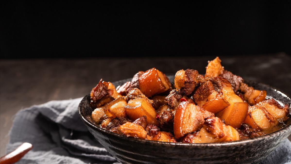 再便宜也不买进口货,再便宜也不买钱难赚留着钱养老