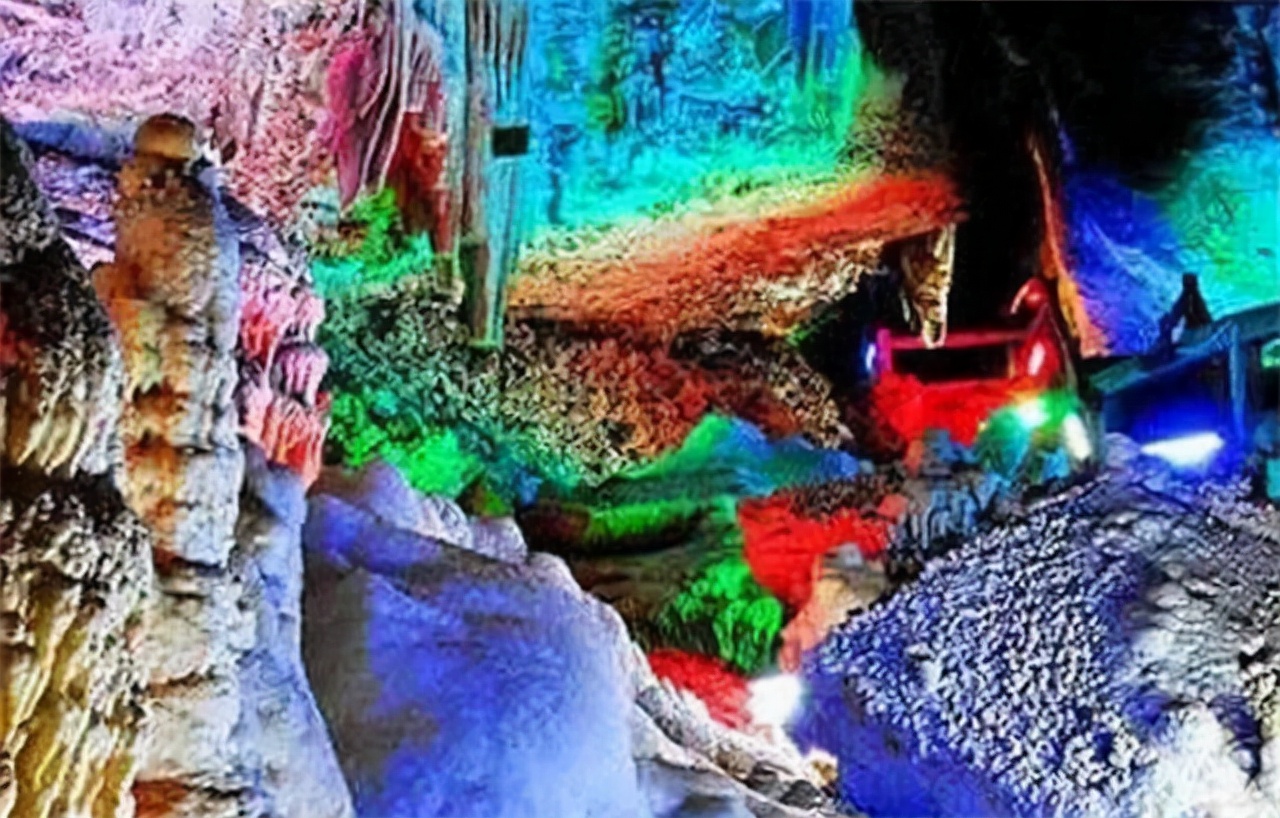 1964年，河南农民发现自家有一个“雪花洞”