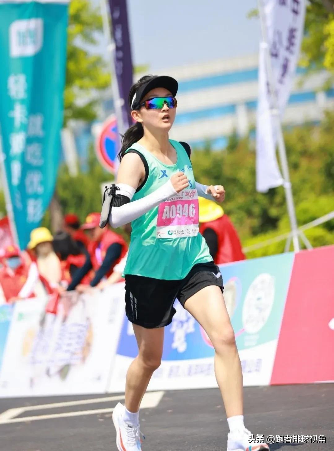 女跑者别太保守,跑步标准穿搭出炉