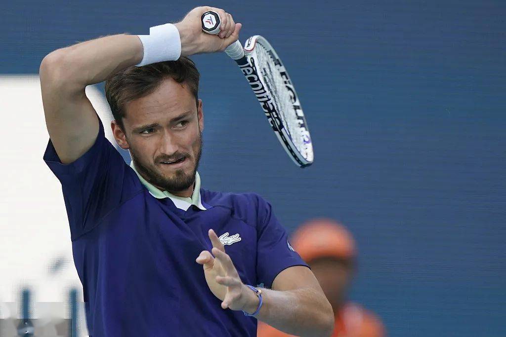 梅总横扫德约美网,梅总vs兹维列夫2024澳网