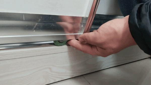 推拉窗长期不用拉不开怎么办,老式推拉门窗关不严怎么调整