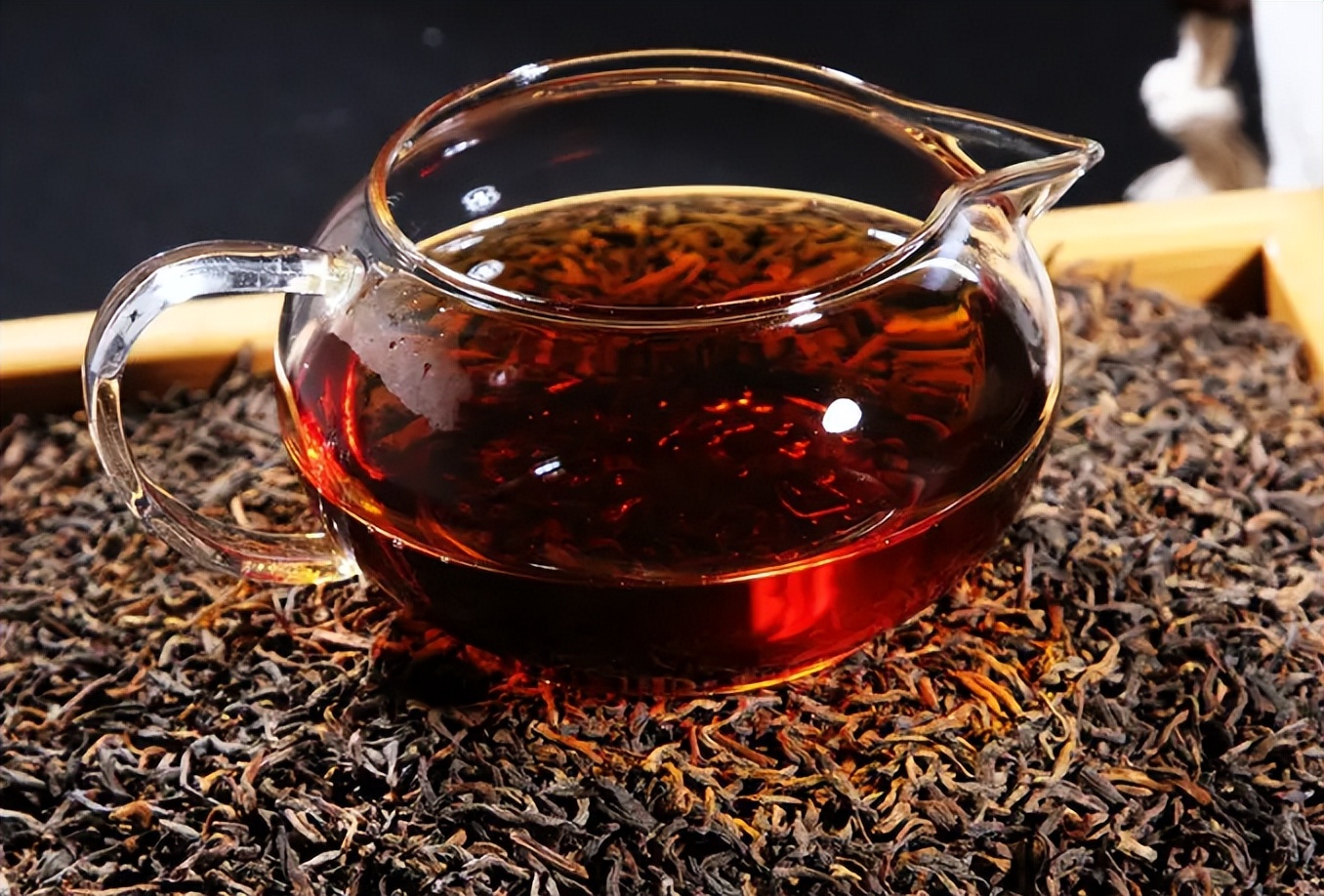 冬天喝红茶夏天喝绿茶这是对的吗,红茶绿茶冬天喝哪种好