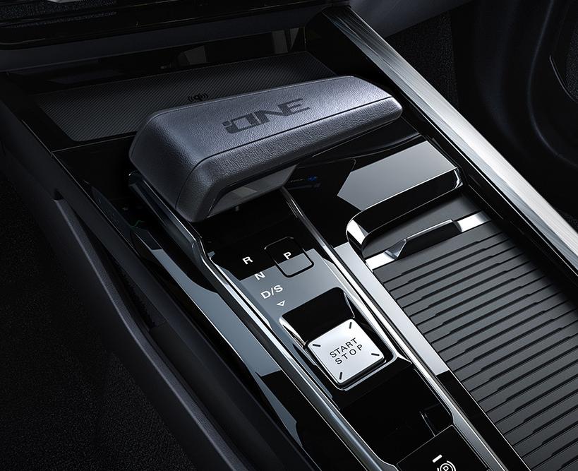 名爵mgone落地价,名爵mgone麋鹿测试