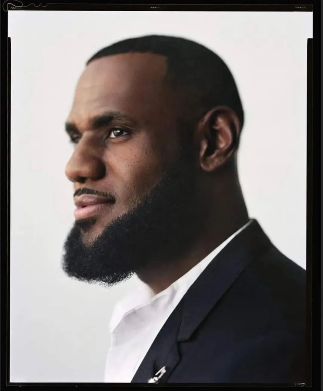 官宣：10亿美金！詹姆斯成为身价最高的球员，现金占了5亿美金