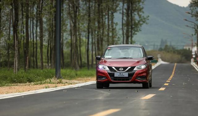 日产骐达智行版试驾视频,全新日产骐达试驾视频