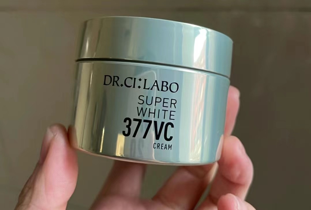 这些面霜可有效改善毛孔粗大、实现从内到外的提亮淡化色沉的效果