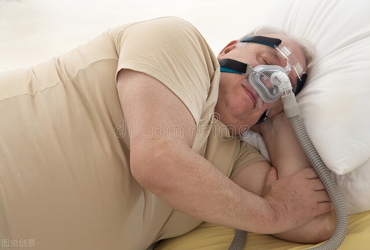 脖子根部越来越粗是什么病,脖子越来越粗是什么原因造成的