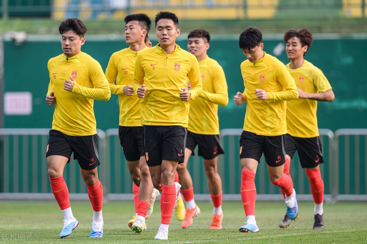 新西兰排名105但绝非鱼腩，国足想赢球并不容易，此前三战三平