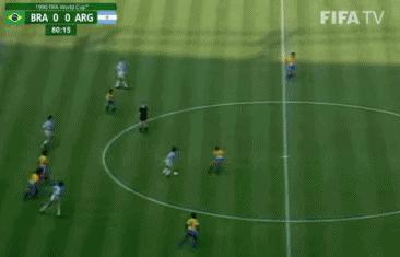 两代球王争霸完整视频,两代球王致敬梅西