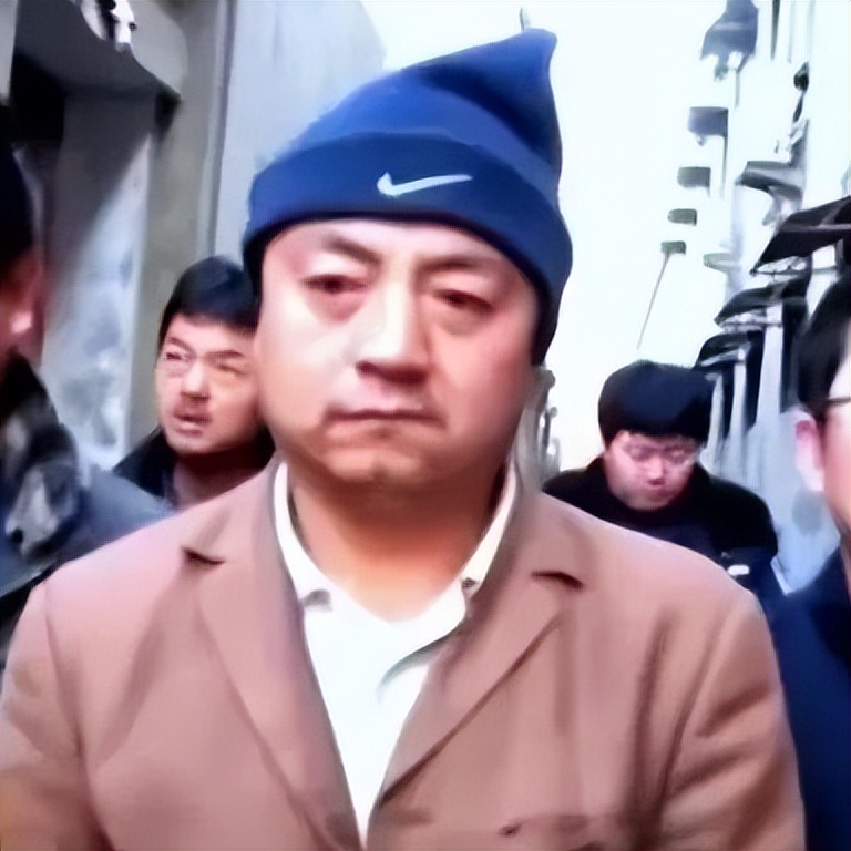 11年许昌一家四口惨遭灭门，女尸*处私**被划伤，犯人家属：罪有应得