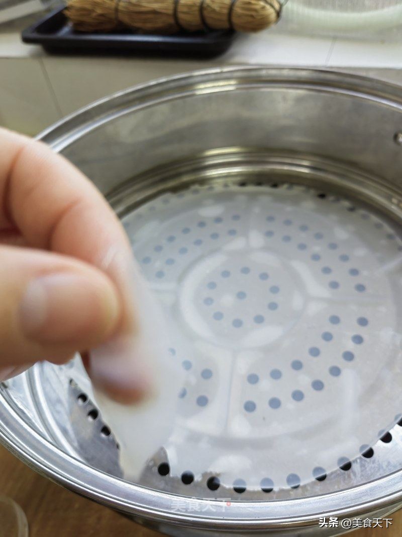 外面卖的凉皮是什么做的,外面买的凉皮还要煮吗