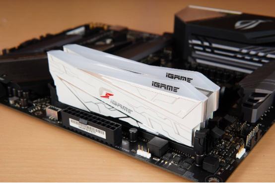 主流国产机箱的颜值之光?九州风扇CK560WH幻城首发开箱评测