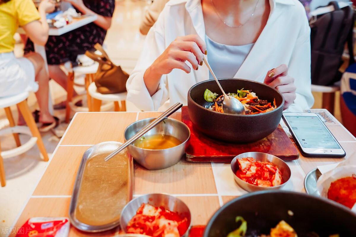 为什么韩国女团一直无法攻占中国男性市场?