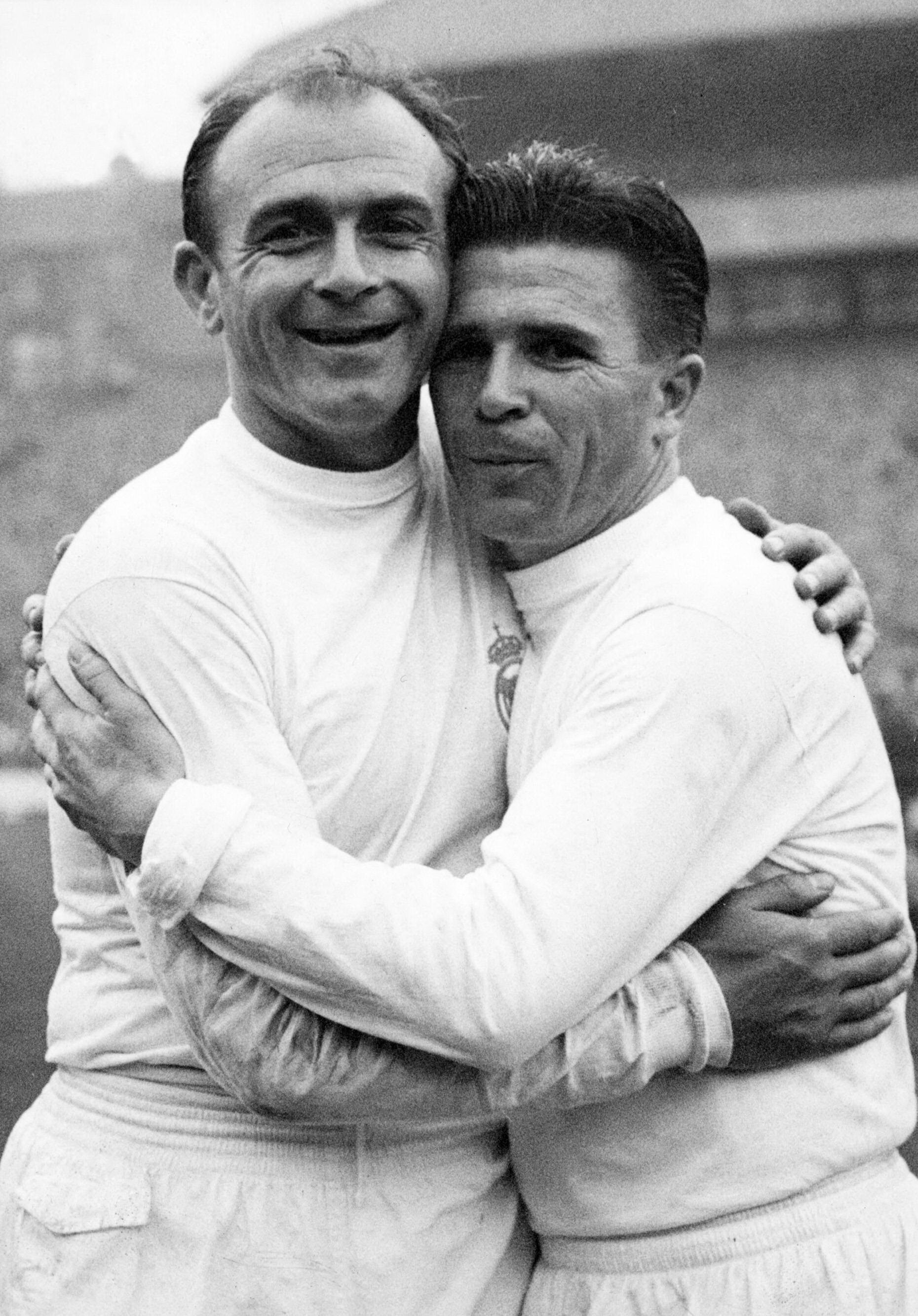 欧冠决赛单场进球最多的人,欧冠决赛最多过人