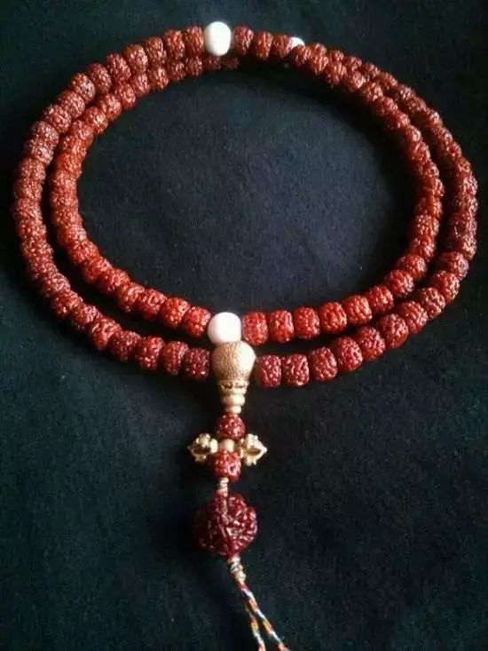 大尺寸藏式小金刚玉化包浆,藏式盘龙小金刚容易包浆吗