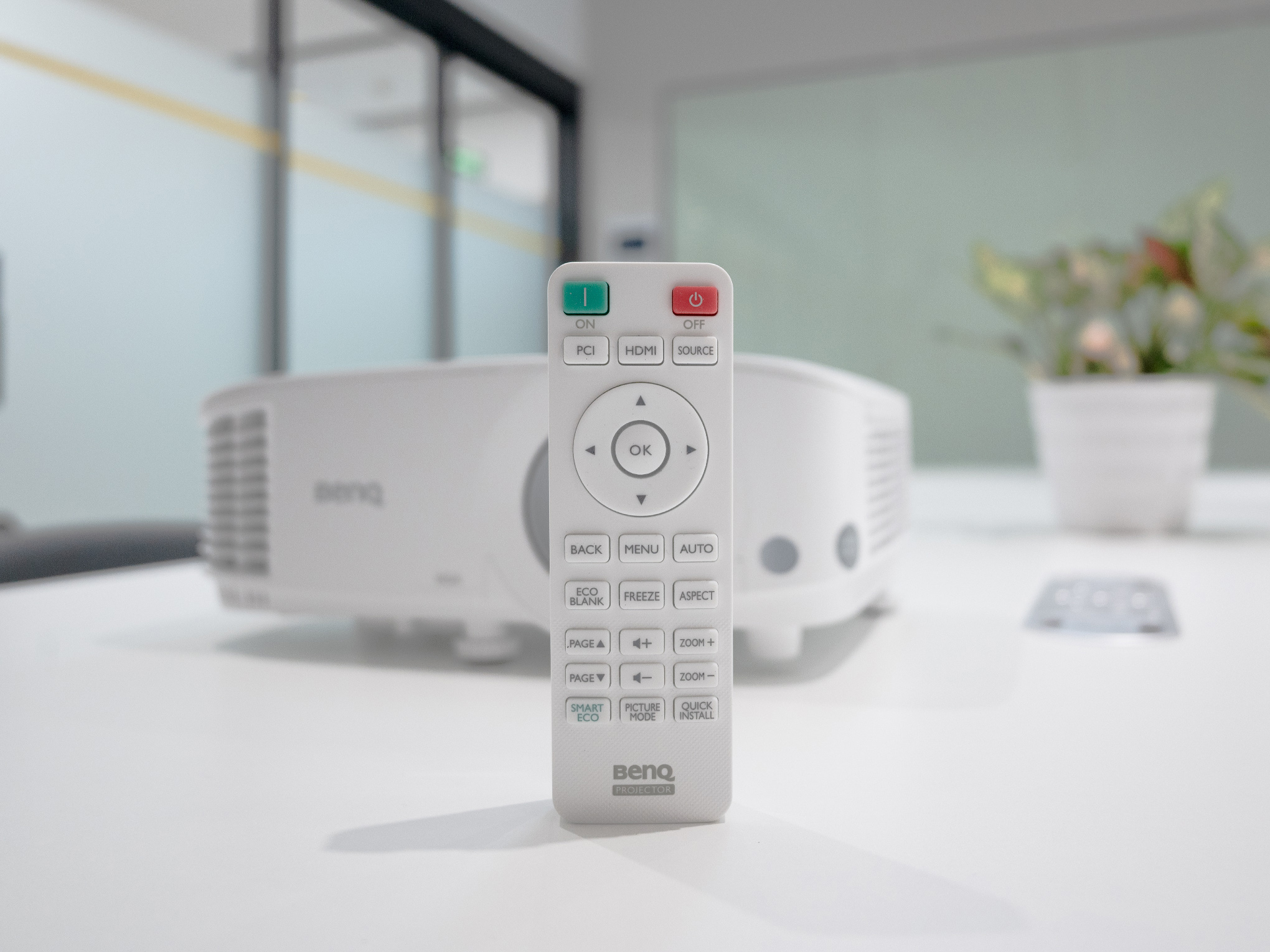 明基投影机MS560使用方法,投影仪明基mx560和e520怎么选择