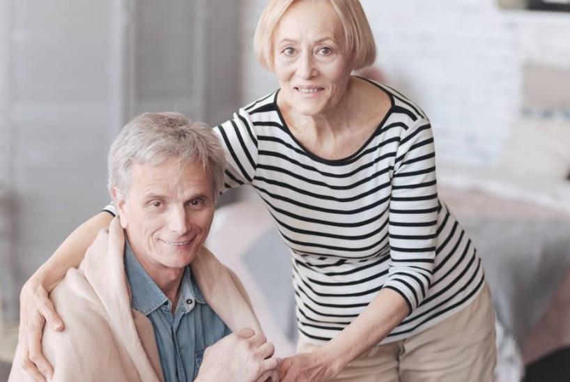 上了年纪进行夫妻生活，男女各有各的“难关”，注意这几点很关键