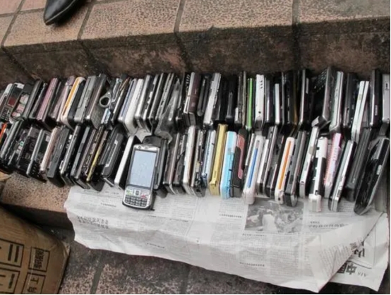 旧手机换刀换盆安全吗,千万不要用旧手机换菜刀