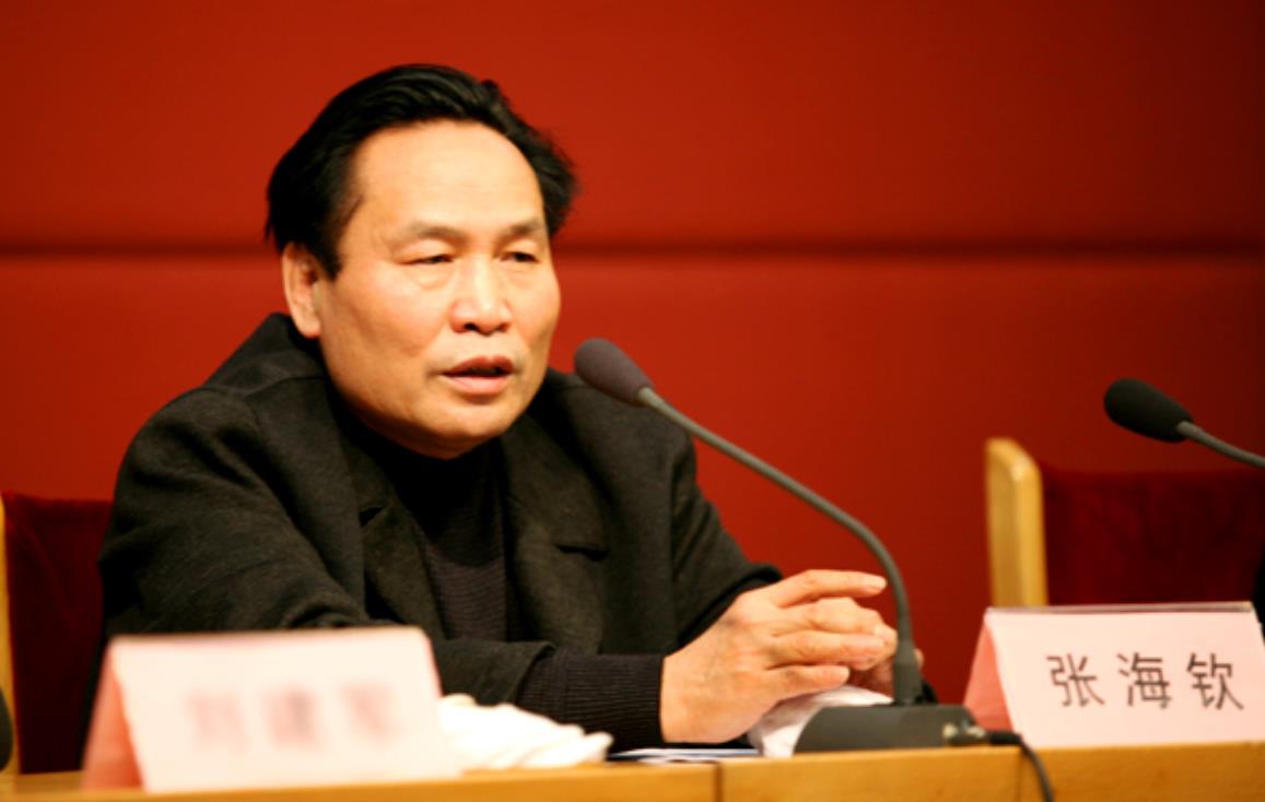 河南“贪虎”张海钦，为生儿子包3个*妇情**，其中一对姐妹