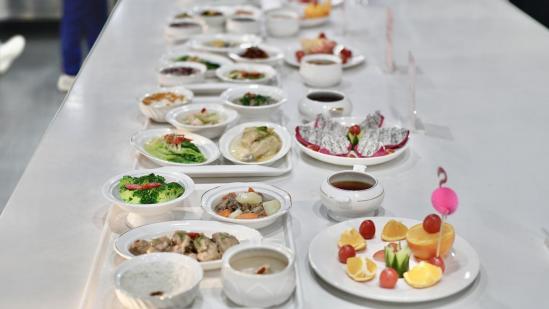 轻喜到家学月嫂学费多少钱,轻喜到家月嫂怎么样