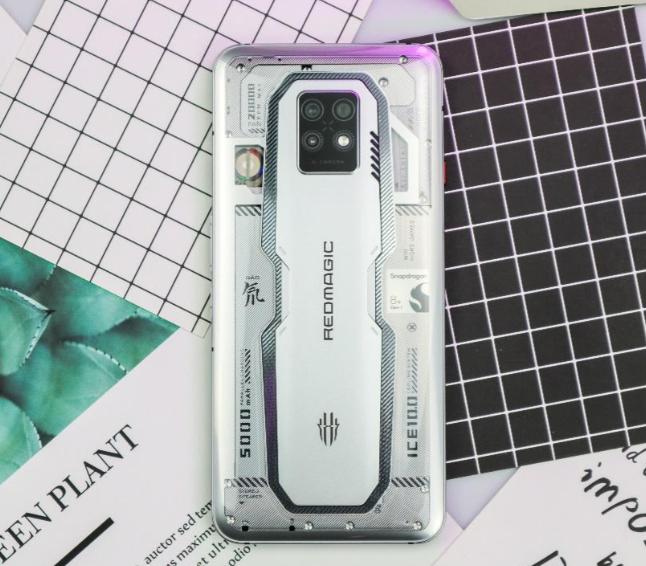 红魔5g和华为mate50pro对比,什么手机比华为mate50pro好