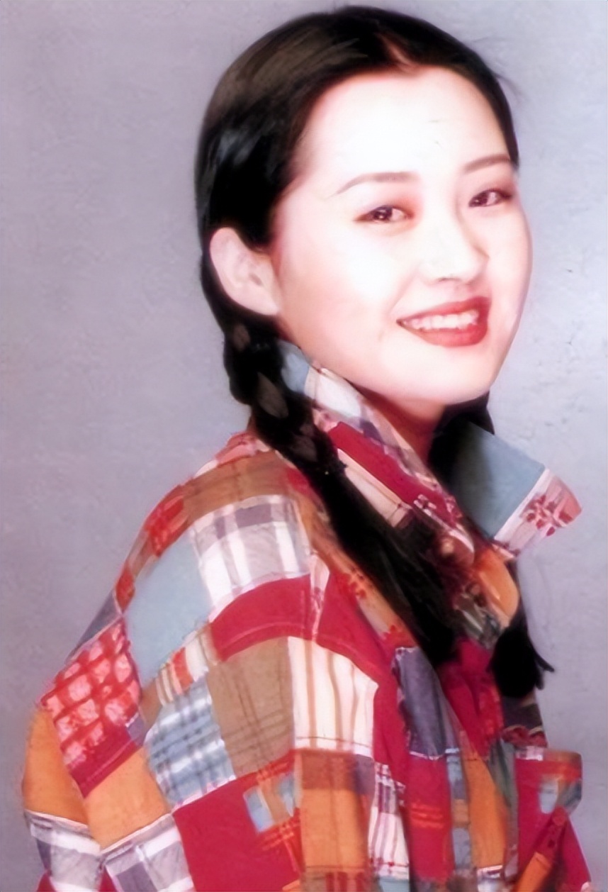 41岁刘涛晒长发美照,40岁刘涛惊艳视频