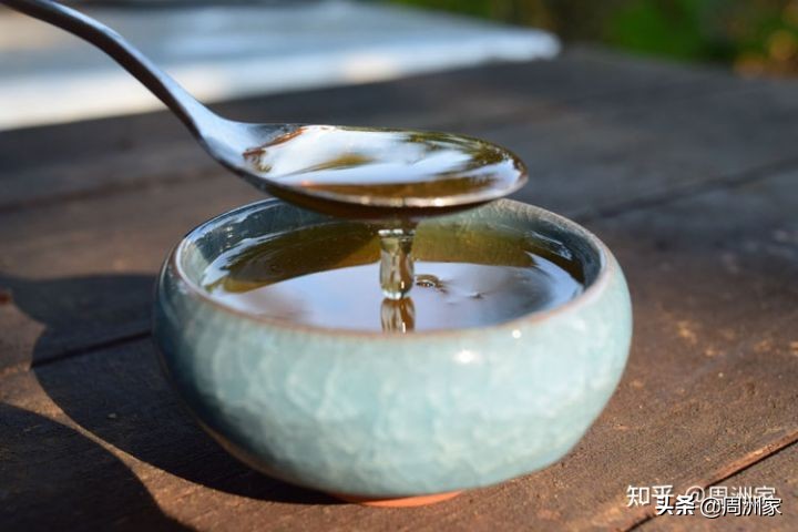 紫云英蜜、椴树蜜、百花蜜、枣花蜜、洋槐花蜂蜜究竟哪一种好呢？